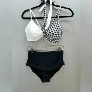 Swimsuit 2 piece NWOT size M halter with straps ruched bottoms black and white